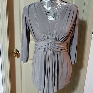 Beautiful Tunic w/gold accent